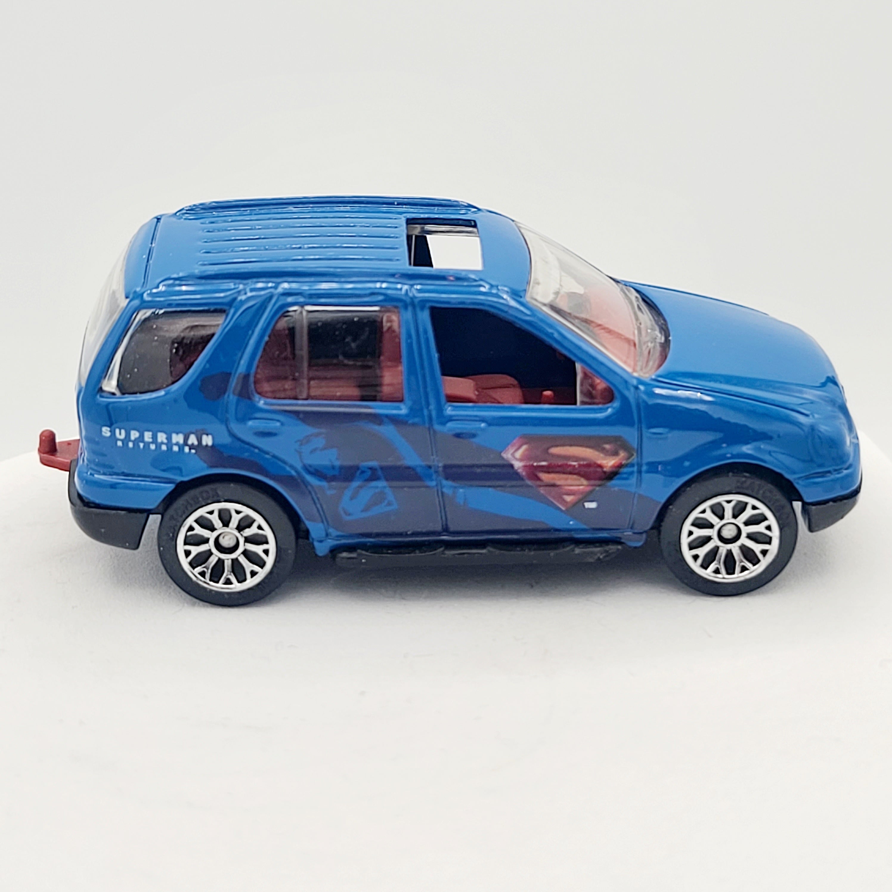 Matchbox Mercedes-Benz ML 430 (2006 MBX 5 Pack Exclusive - Superman)